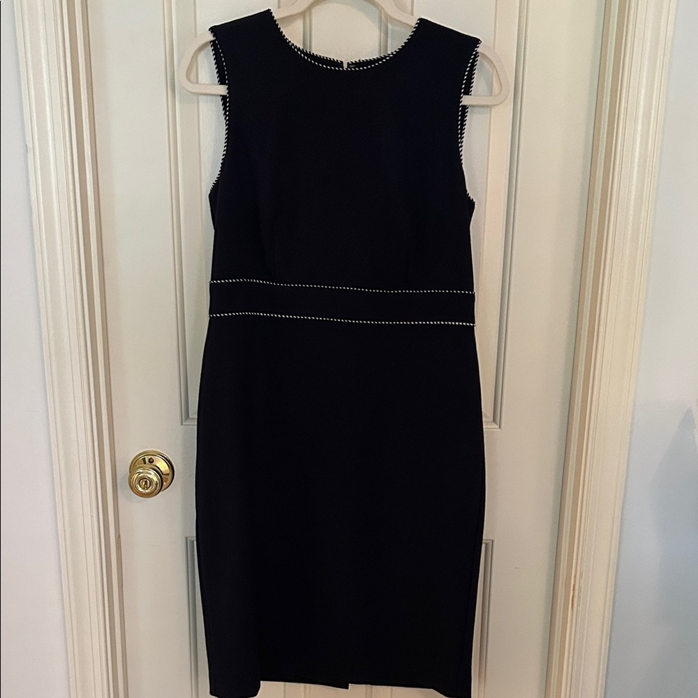 Ann Taylor Navy with White Details Sleeveless Dress size 6